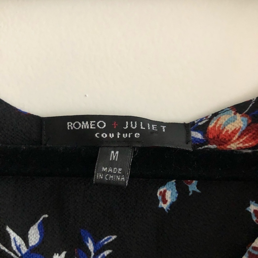 Romeo & Juliet Couture black floral mini dress - Picture 9 of 9